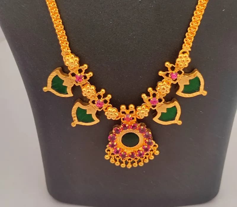 Palakka Mala 4-Leaf Pendant Necklace